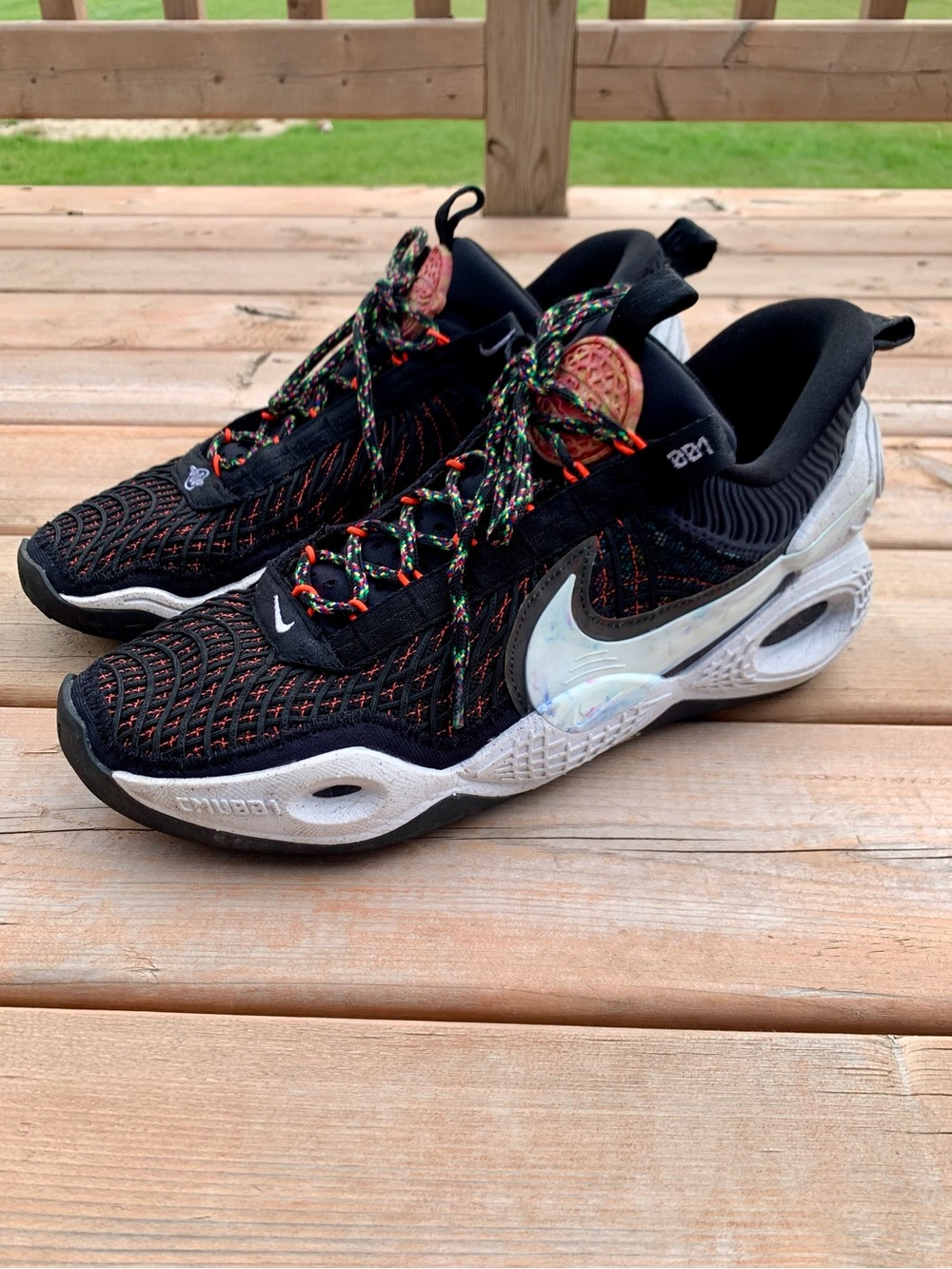 Nike Shoes Cosmic Unity TB Mens Size 11.5 Black White Bright Crimson DM4426 001